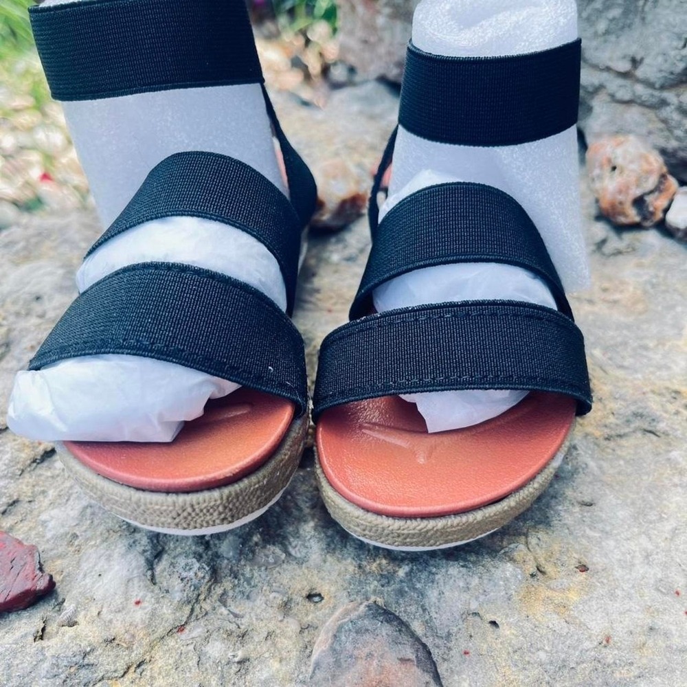 Hotcake Shoes black stretchy sandals Size 5 **ORDER A SIZE LARGER***